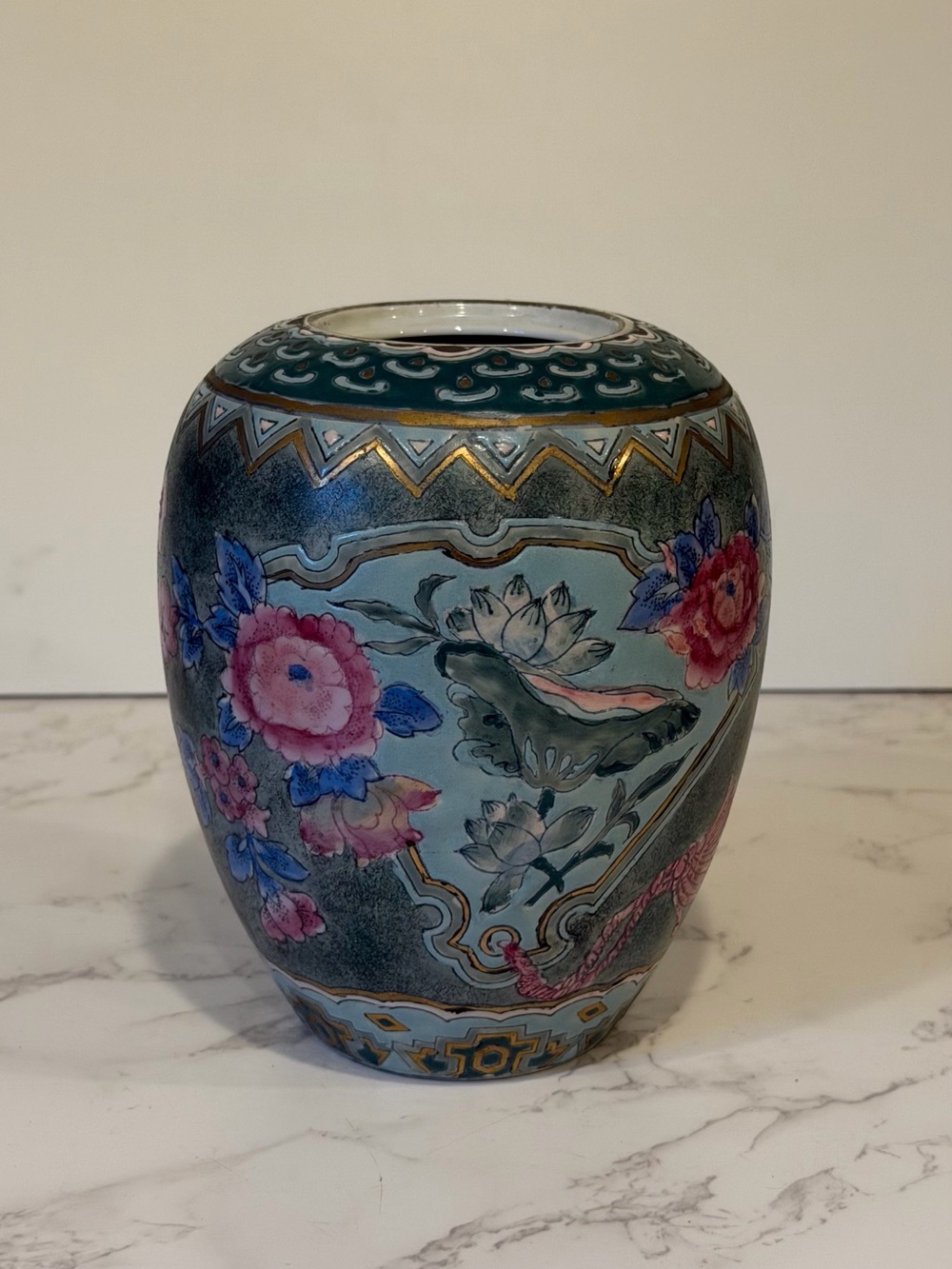 Vintage Chinoiserie Hand Painted Porcelain Ginger Jar Vase Floral Lotus 6.5”